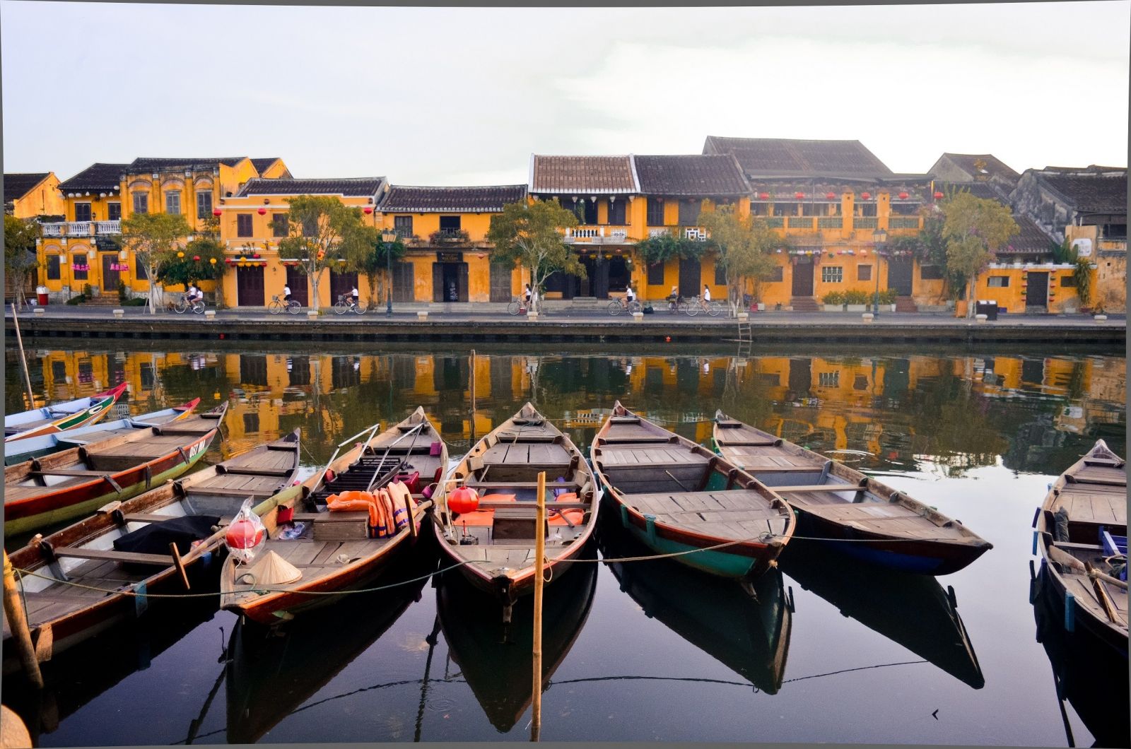 best time visit hoi an 